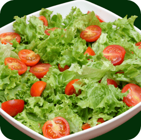 Ensalada lechuga y tomate rojo
