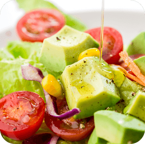 Ensalada de aguacate tomate y queso fresco