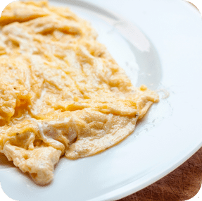 Montadito de Tortilla francesa con Atún recién hecho