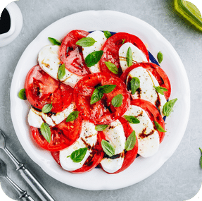 Ensalada tomate y queso de burgos